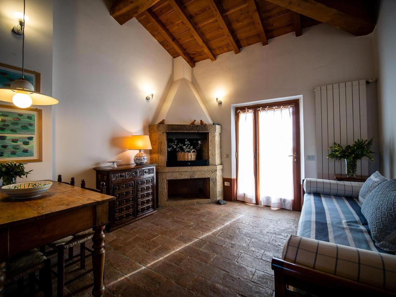Podere Le Mezzelune บิบโบนา ภายนอก รูปภาพ