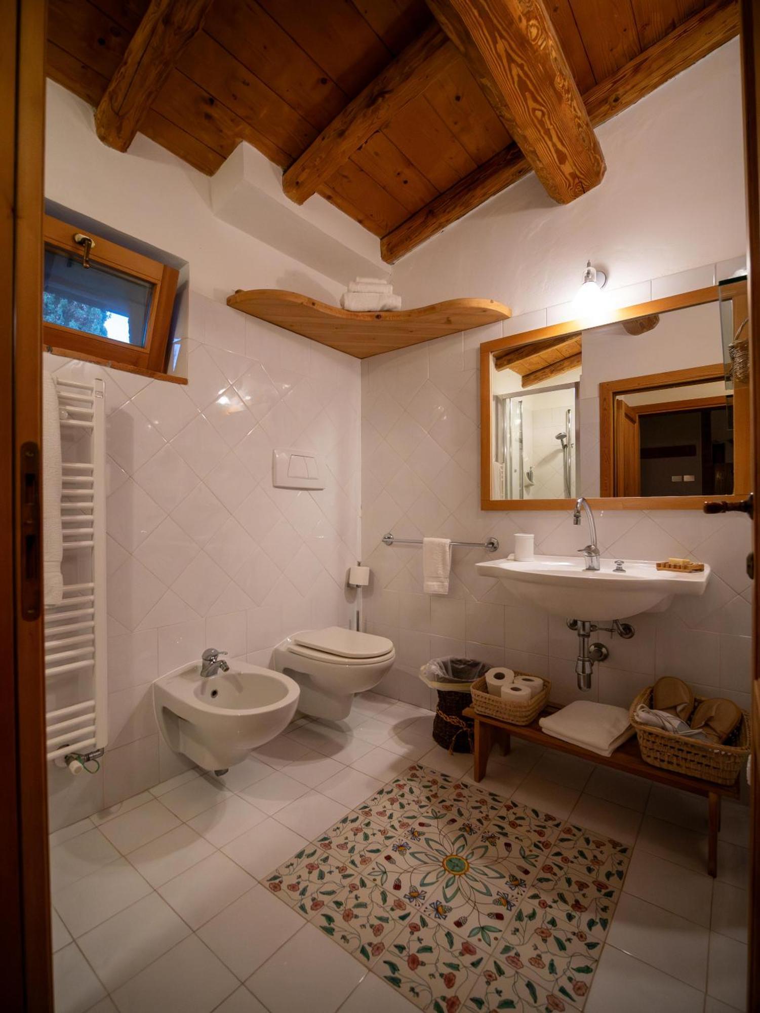 Podere Le Mezzelune บิบโบนา ภายนอก รูปภาพ